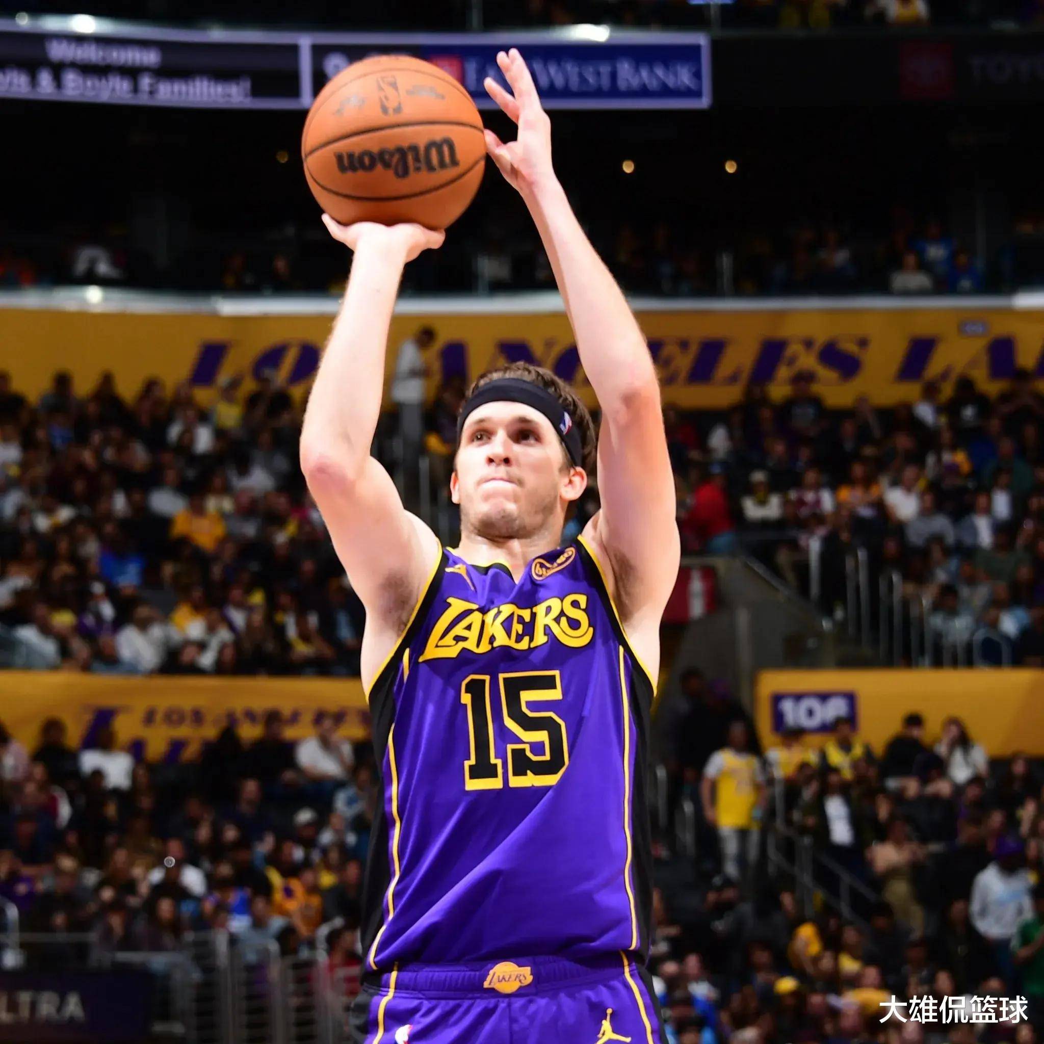 FB体育在线-鹈鹕大胜湖人，威廉森爆发拿下双+