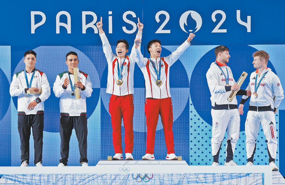 巴西跳水选手风度翩翩，夺得金牌