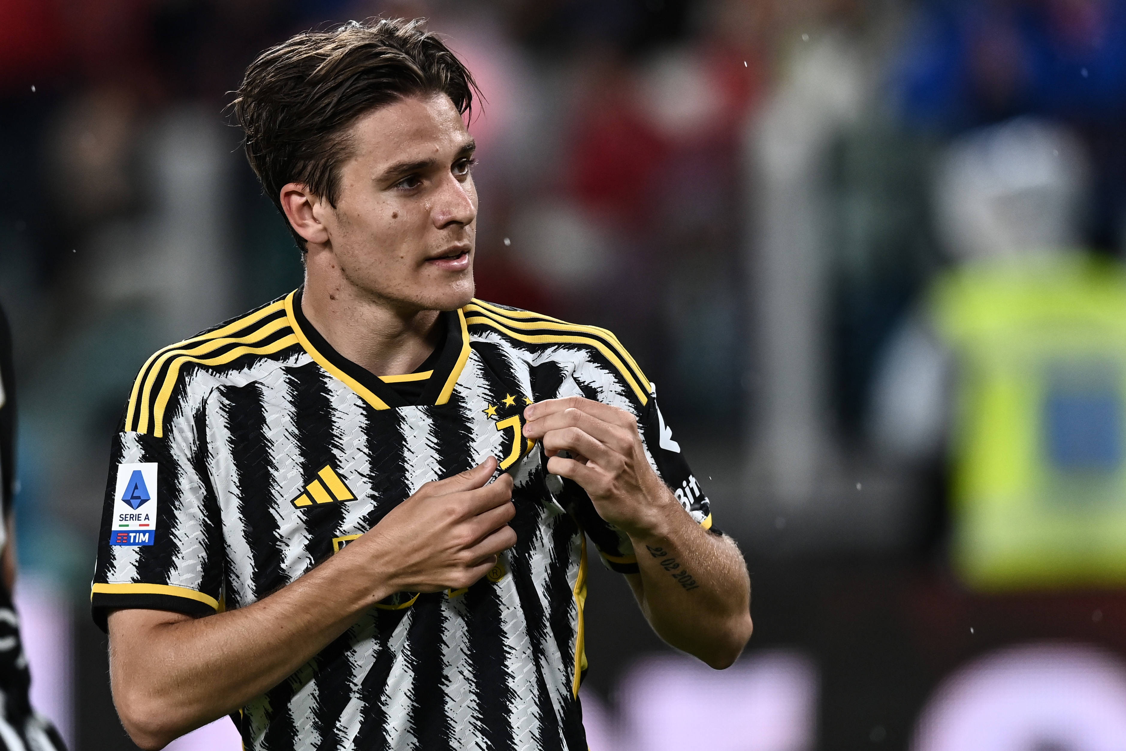 包含尤文图斯连续失利，危机重重的词条