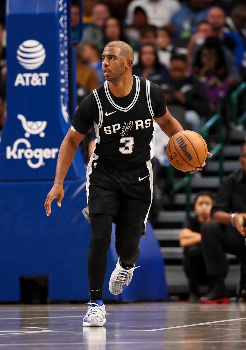 包含保罗高效发挥，率队轻松获胜的词条