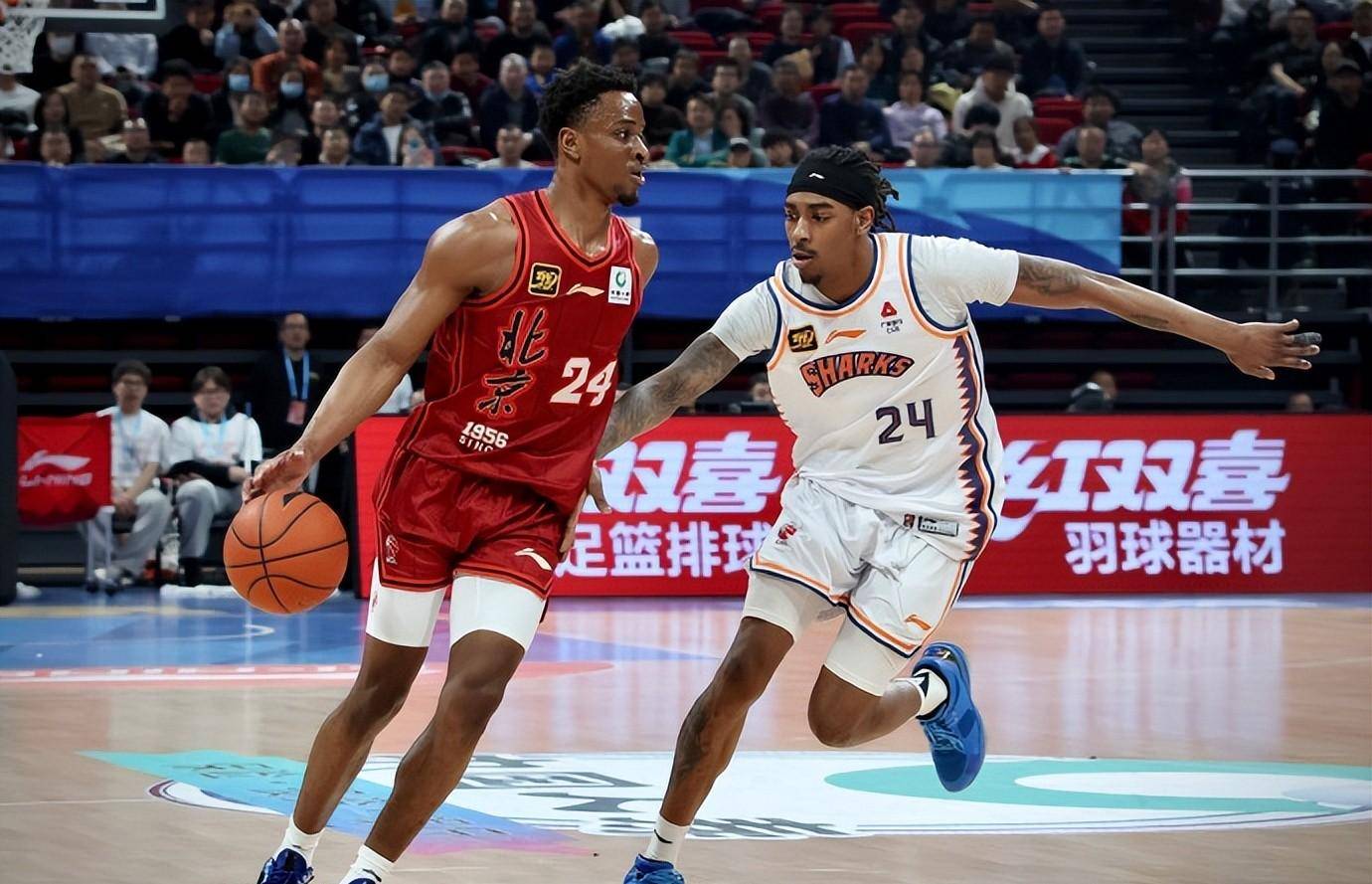 FB体育网页版-亚洲球员成功进军欧洲主要联赛，逐渐壮大