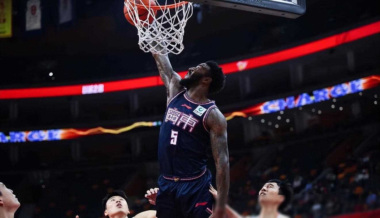 FB体育APP-广东宏远队主场大胜，取得连胜开局