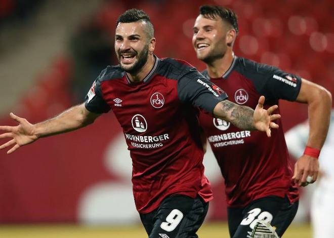 关于桑德豪森队以出色表现斩获连胜，疾风劲草的信息