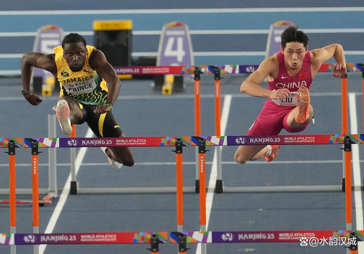 FB体育注册网址-美国田径选手突破自己打破赛场记录