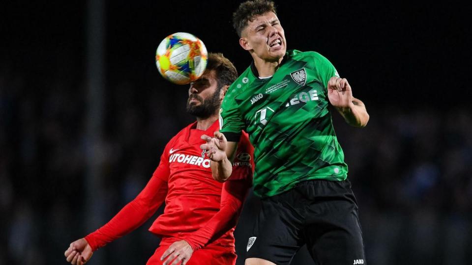 柏林赫塔在客场比赛中遭遇打击的简单介绍