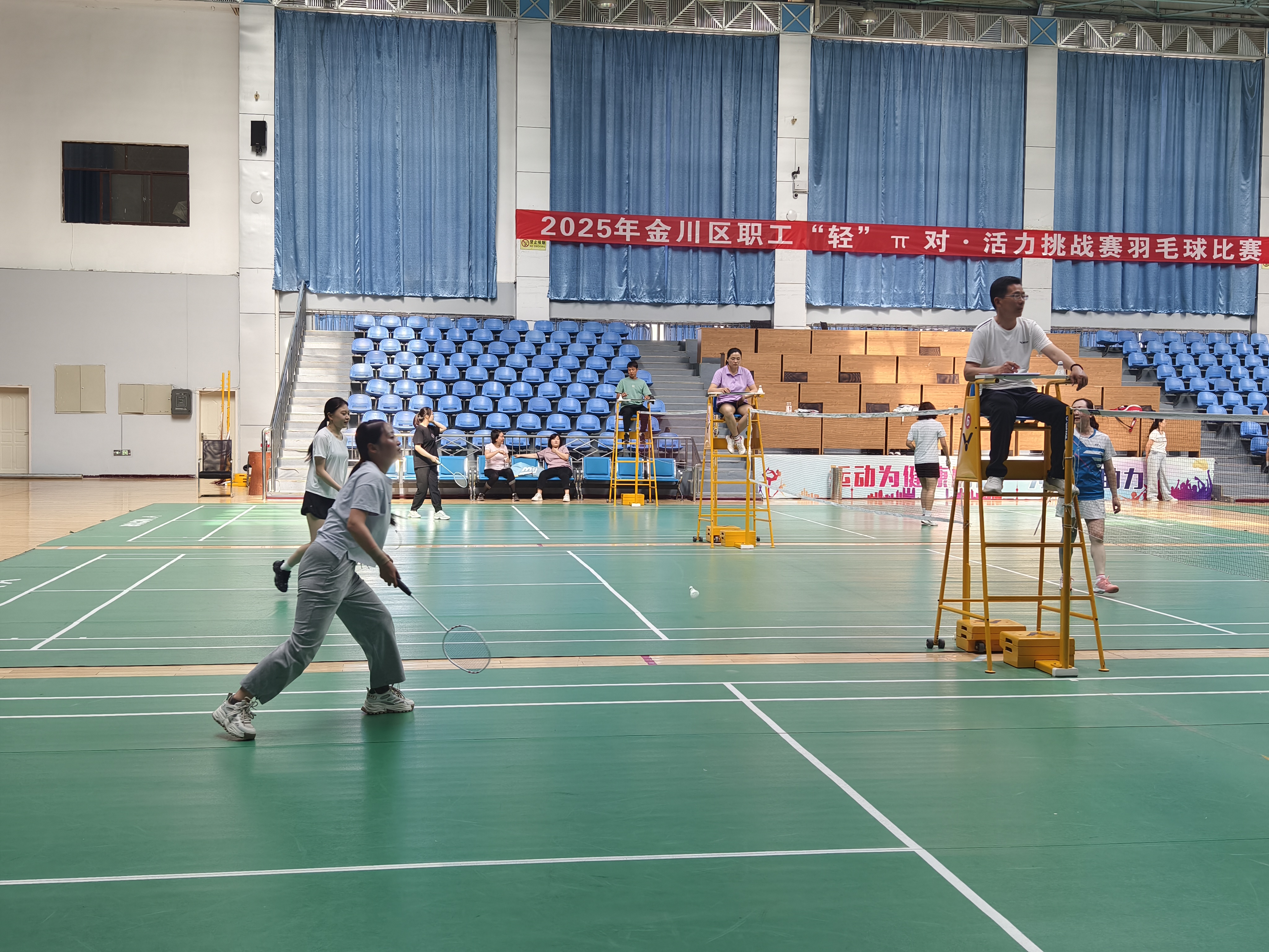 体育盛况空前,赛场上热情高涨 体育盛况空前,赛场上热情高涨
