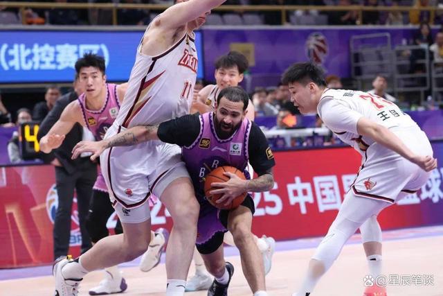 FB体育娱乐-关于激烈争夺！四强战场上火药味十足的信息