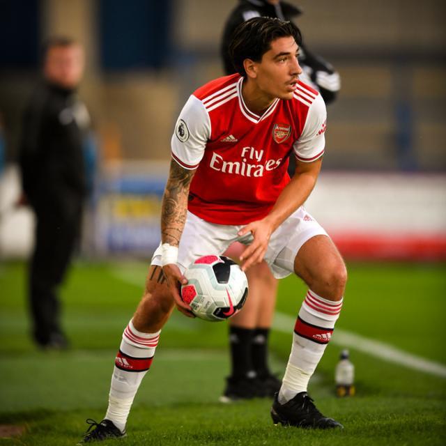 FB体育官方网站-阿森纳年轻边路展现出色，成为亮点的简单介绍