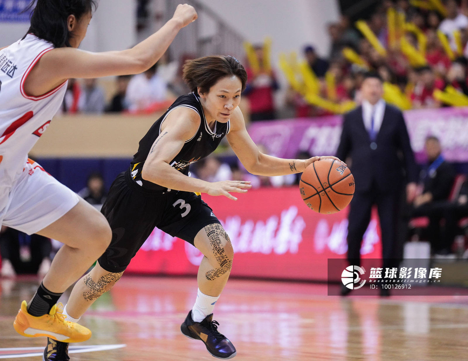 -广东女篮强势回归，连续比赛获胜步步为赢