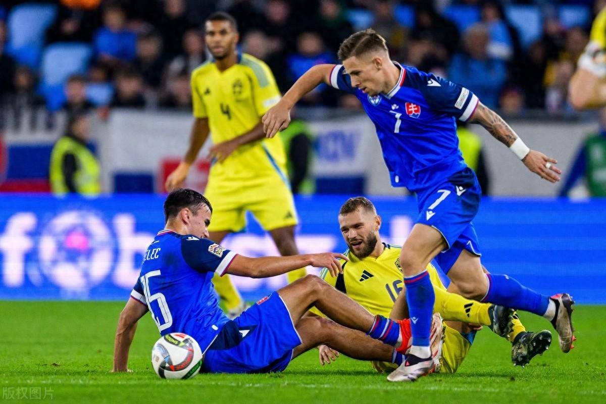 包含里尔客场取胜斯特拉斯堡，延续胜势的词条