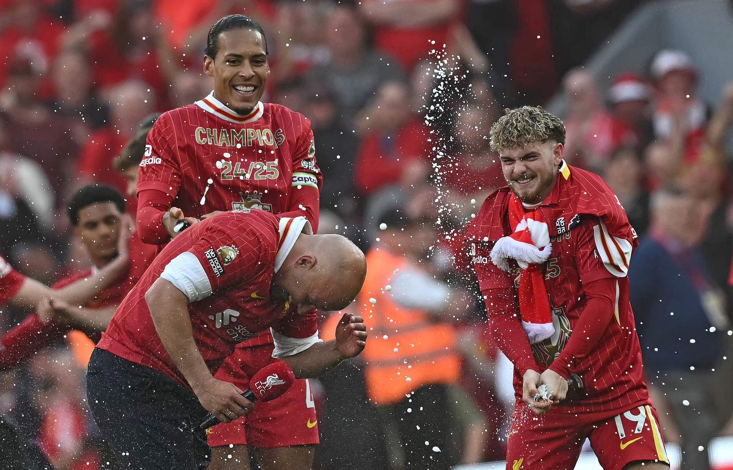 热刺客场大胜,重返前四名位置 热刺客场大胜,重返前四名位置