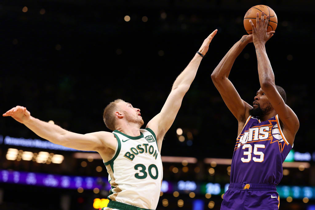 凯尔特人战胜太阳，保持领先优势