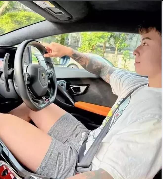 新加坡选手意外夺金挑战世界记录