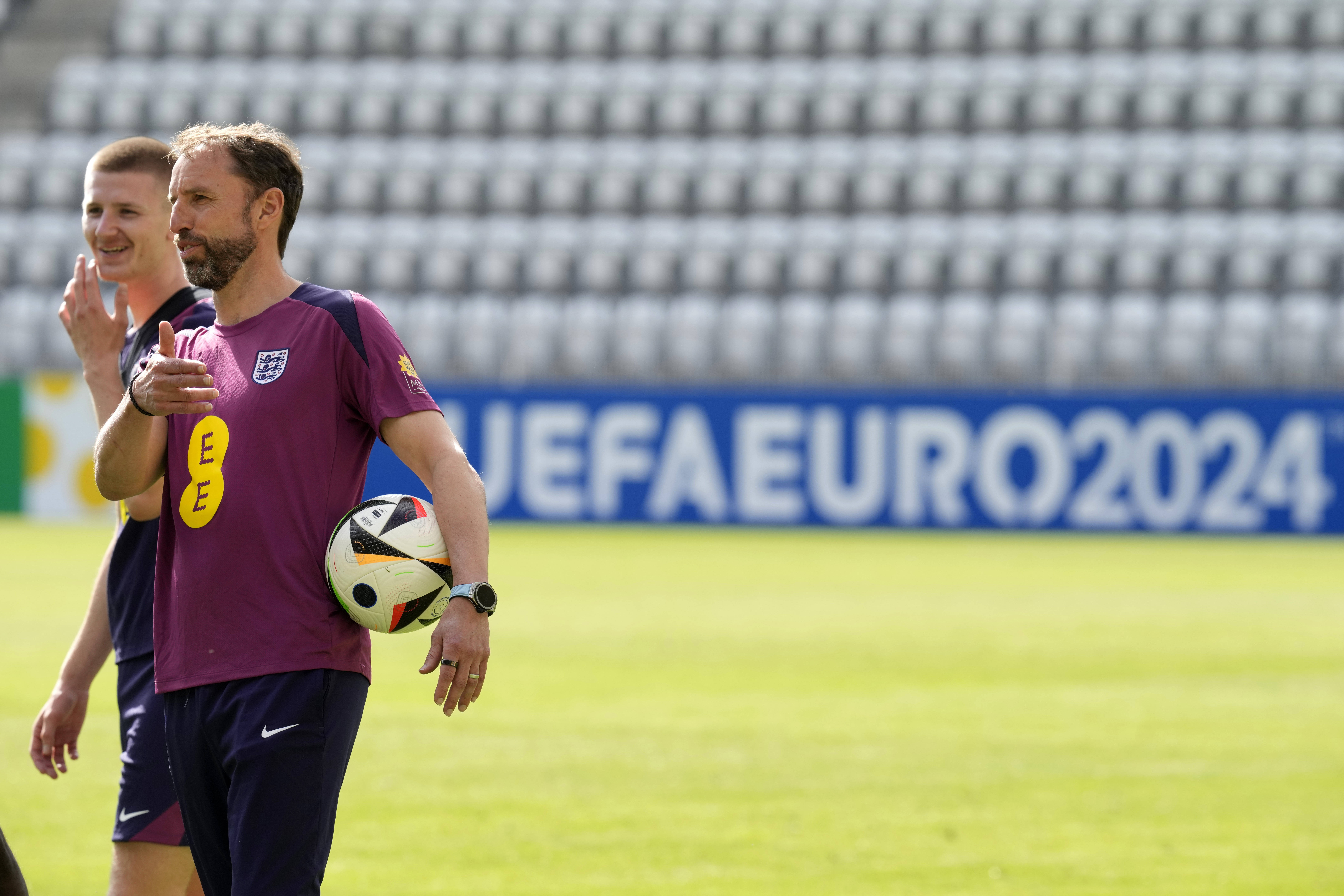 英格兰晋级半决赛，力争进军欧国联决赛