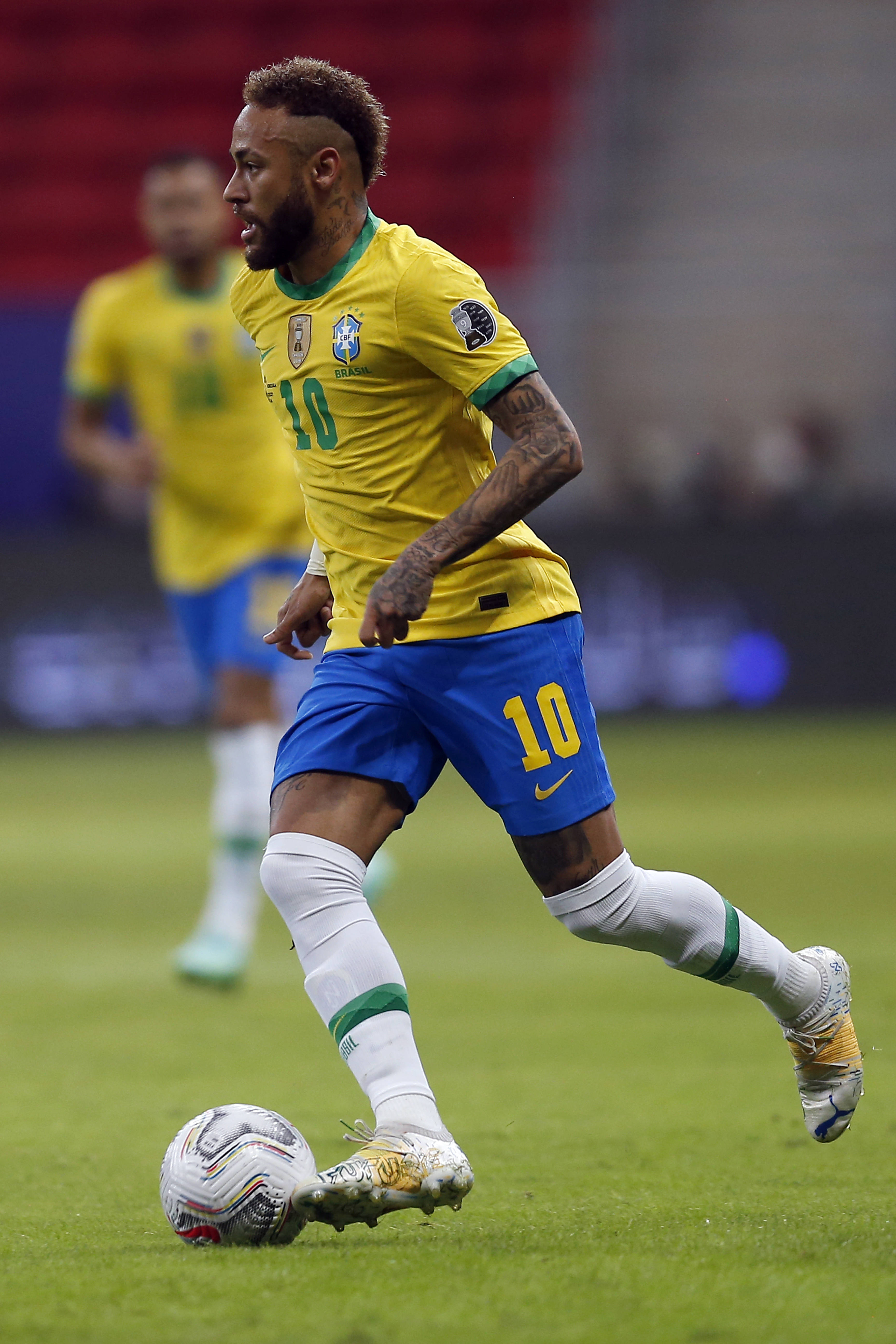 巴西豪取胜利，晋级美洲杯半决赛，展现统治力量