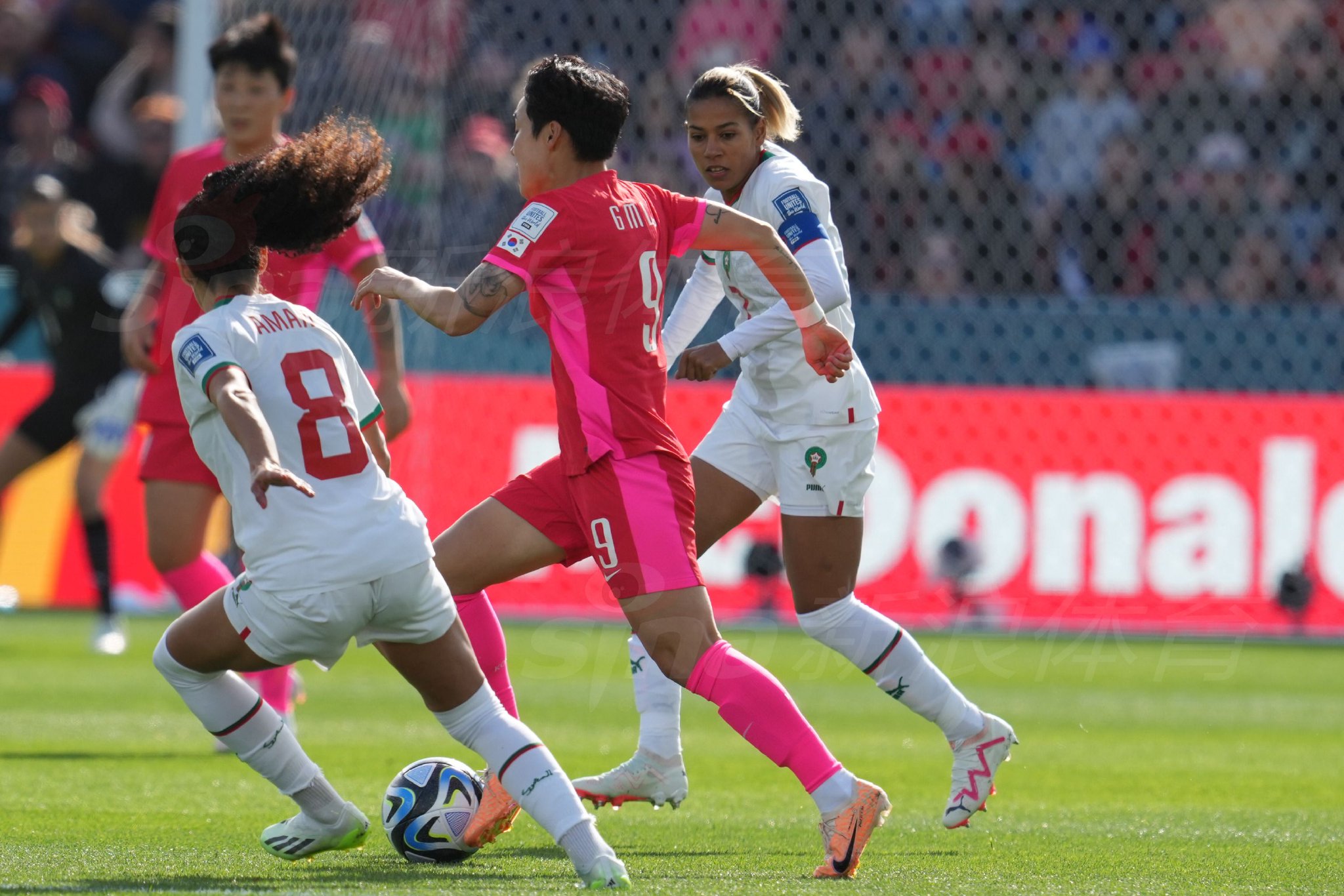 摩洛哥女足队员表现出色，带领球队晋级