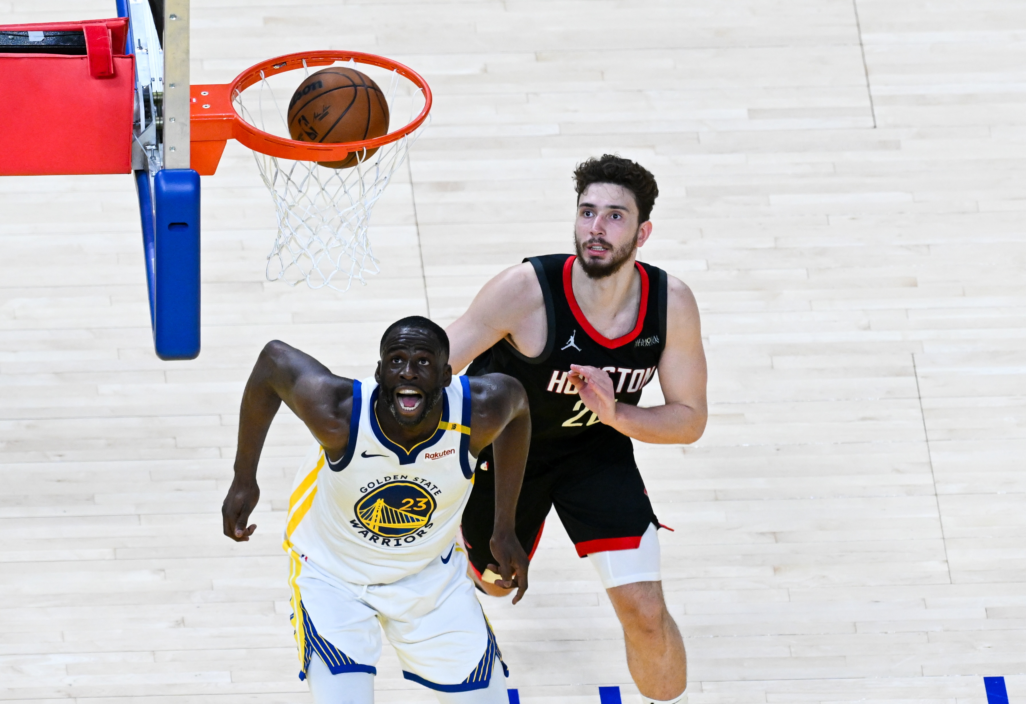 勇士队后卫连续多场比赛砍下30+