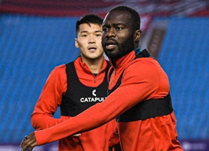 瓦朗谢恩成功逆袭,摆脱颓势取得胜利 瓦朗谢恩成功逆袭,摆脱颓势取得胜利