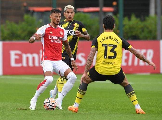 FBsports-沃特福德惨败对手，保级形势不容乐观