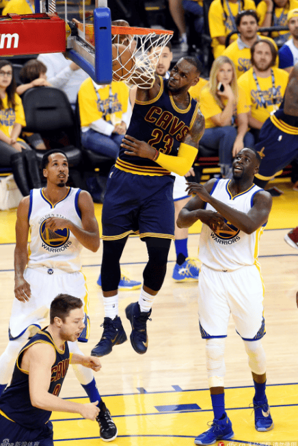 FB体育在线-骑士队主场意外失利丢冠给对手