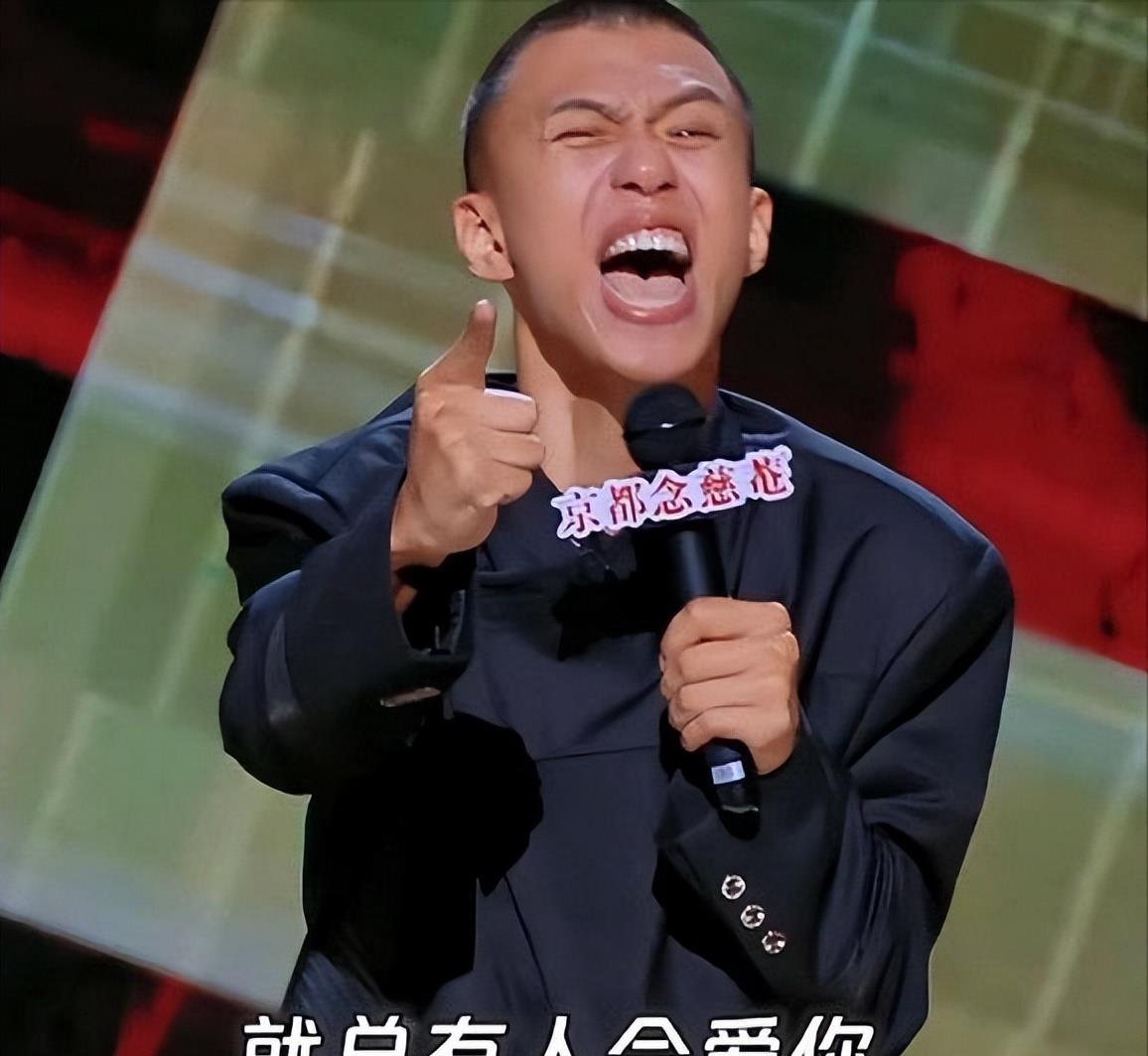 意大利体操队表演引起观众热议 意大利体操队表演引起观众热议