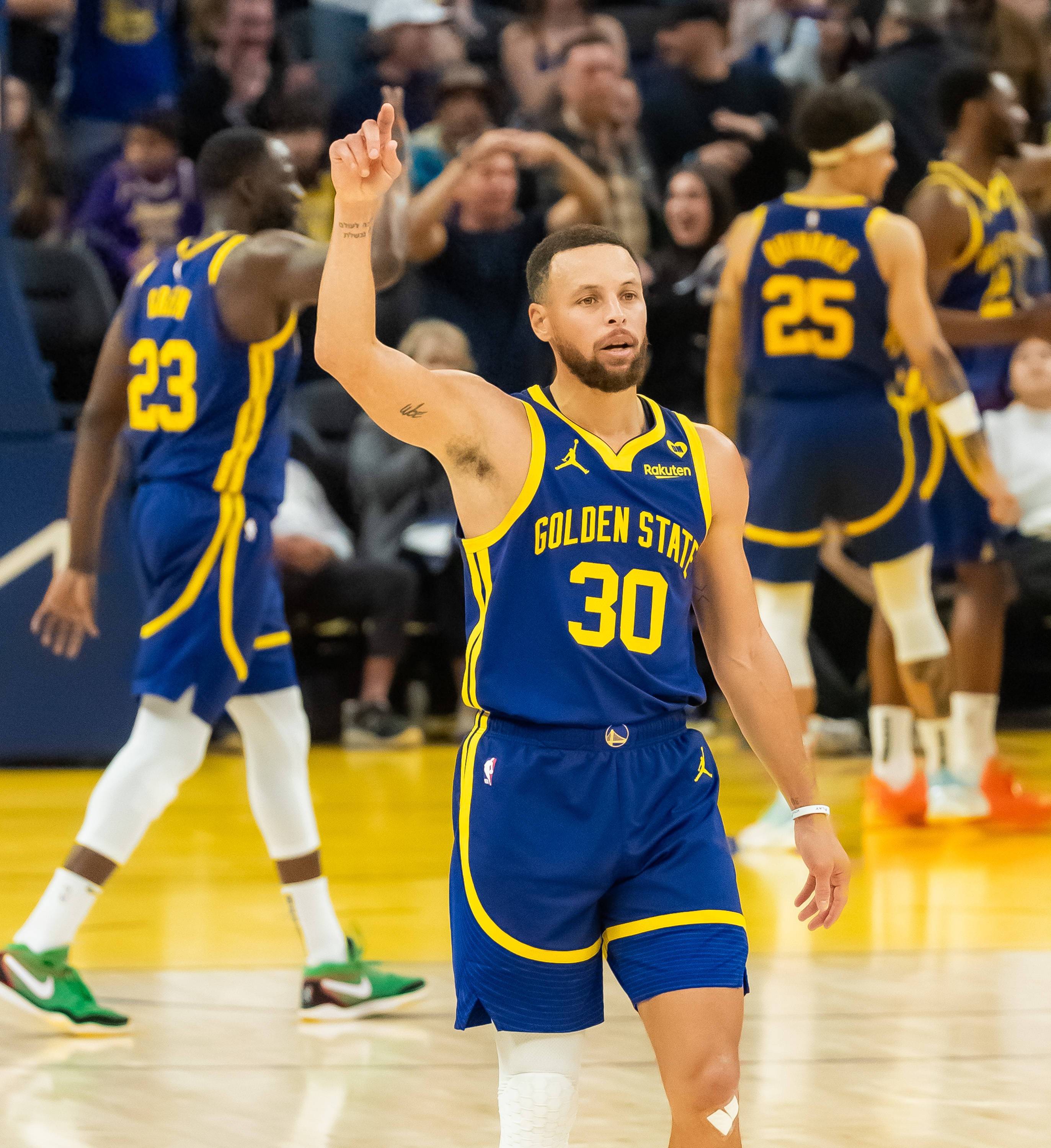 勇士连胜被终结,库里火力不足成最大问题 勇士连胜被终结,库里火力不足成最大问题