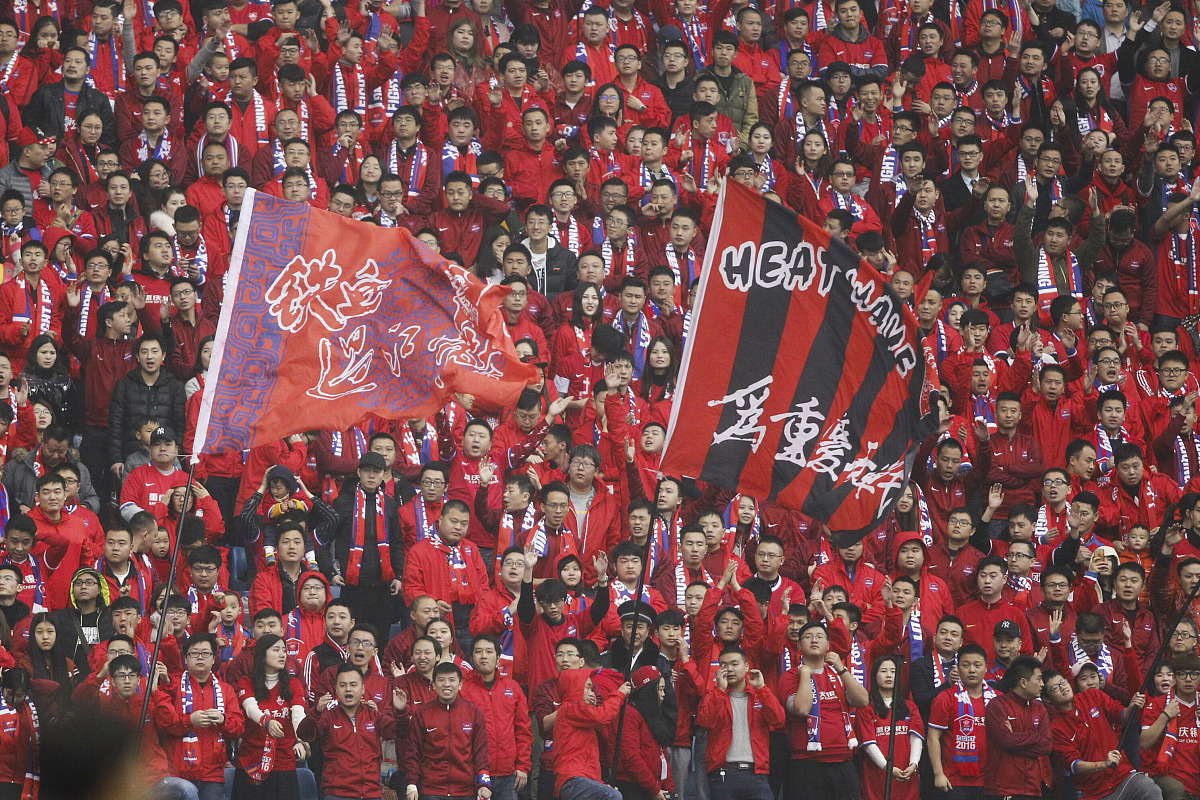 FB体育官网-曼联临场调整阵容，实现惊险扭转