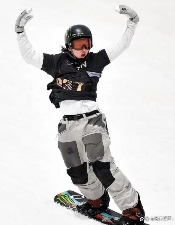 加拿大滑雪选手在赛场上崭露头角