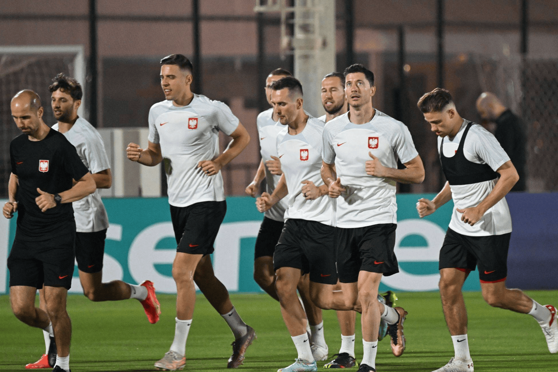 FB体育-波兰队在篮球比赛中意外胜出