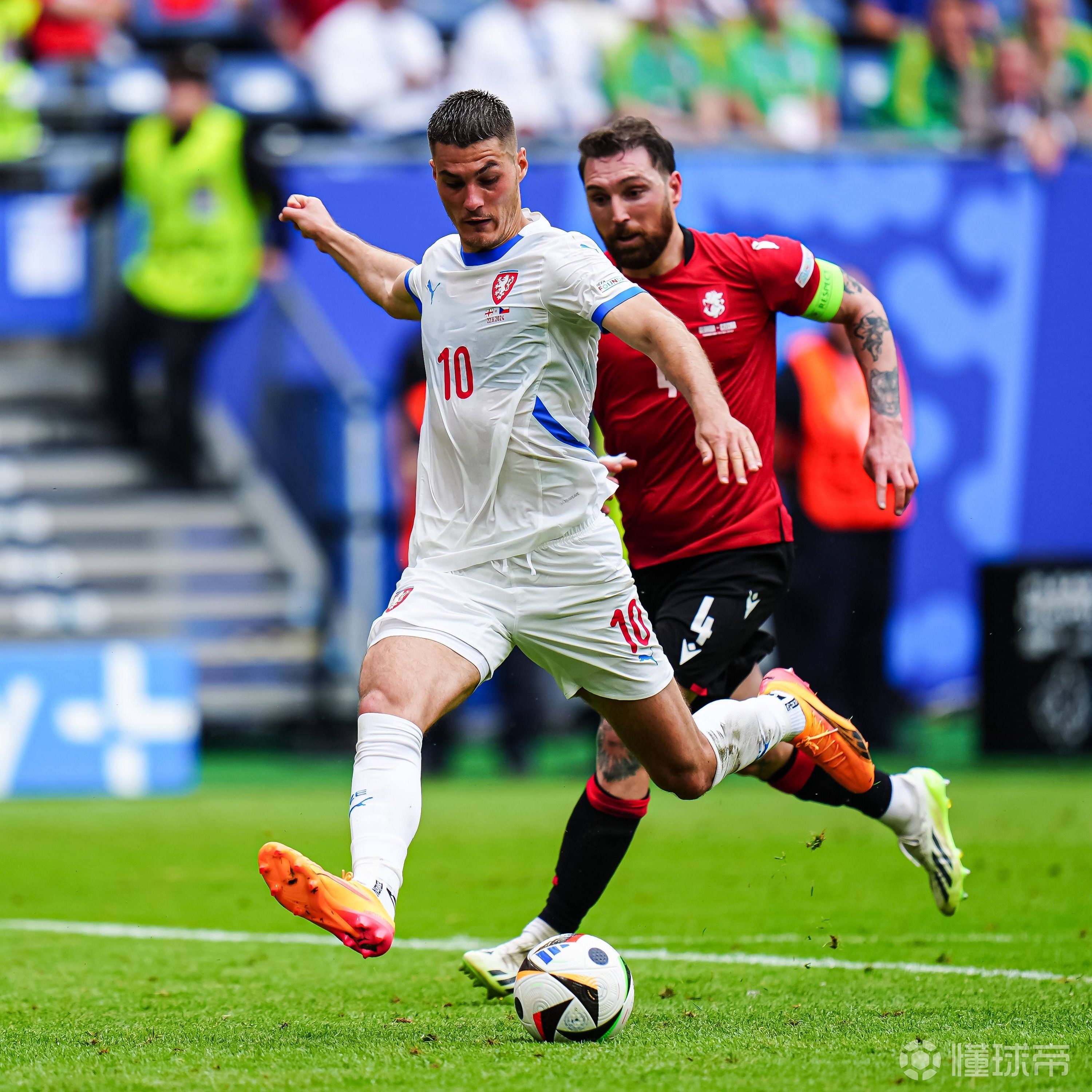 捷克足球联赛卫冕冠军备战新赛季 捷克足球联赛卫冕冠军备战新赛季