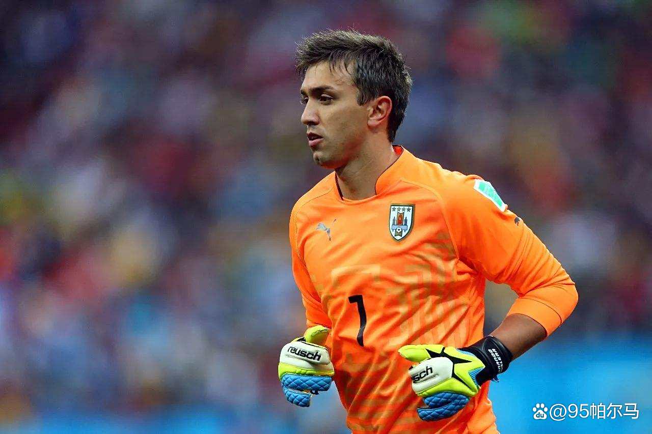 FB体育网页版-包含乌拉圭国脚突破进攻记录，攀登射手榜领先的词条