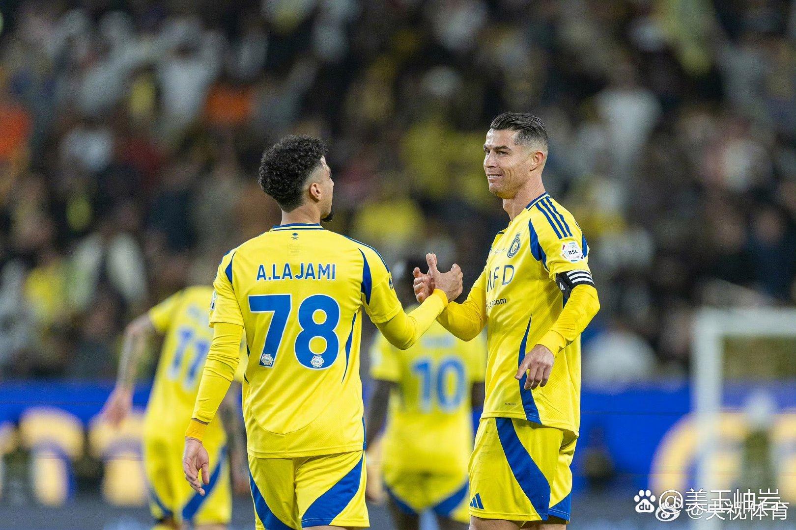 -关于逆风翻盘的壮举震撼球迷们，球队展现出强大实力的信息