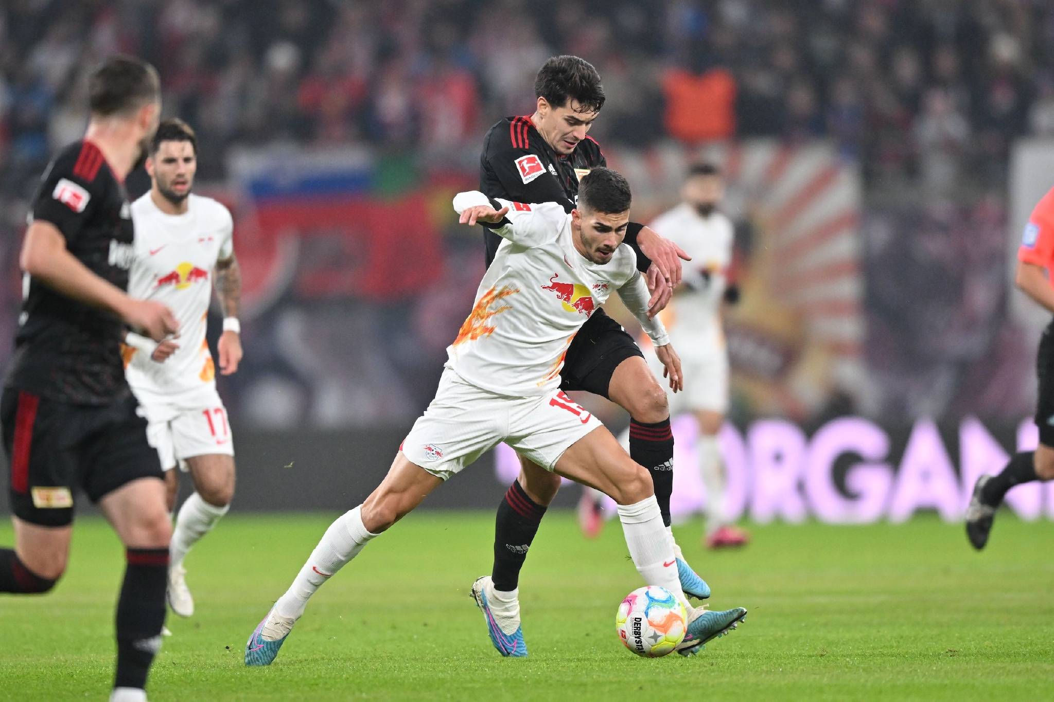 包含沃尔夫斯堡遭遇失利,抢分竞争变得更加激烈的词条 包含沃尔夫斯堡遭遇失利,抢分竞争变得更加激烈的词条