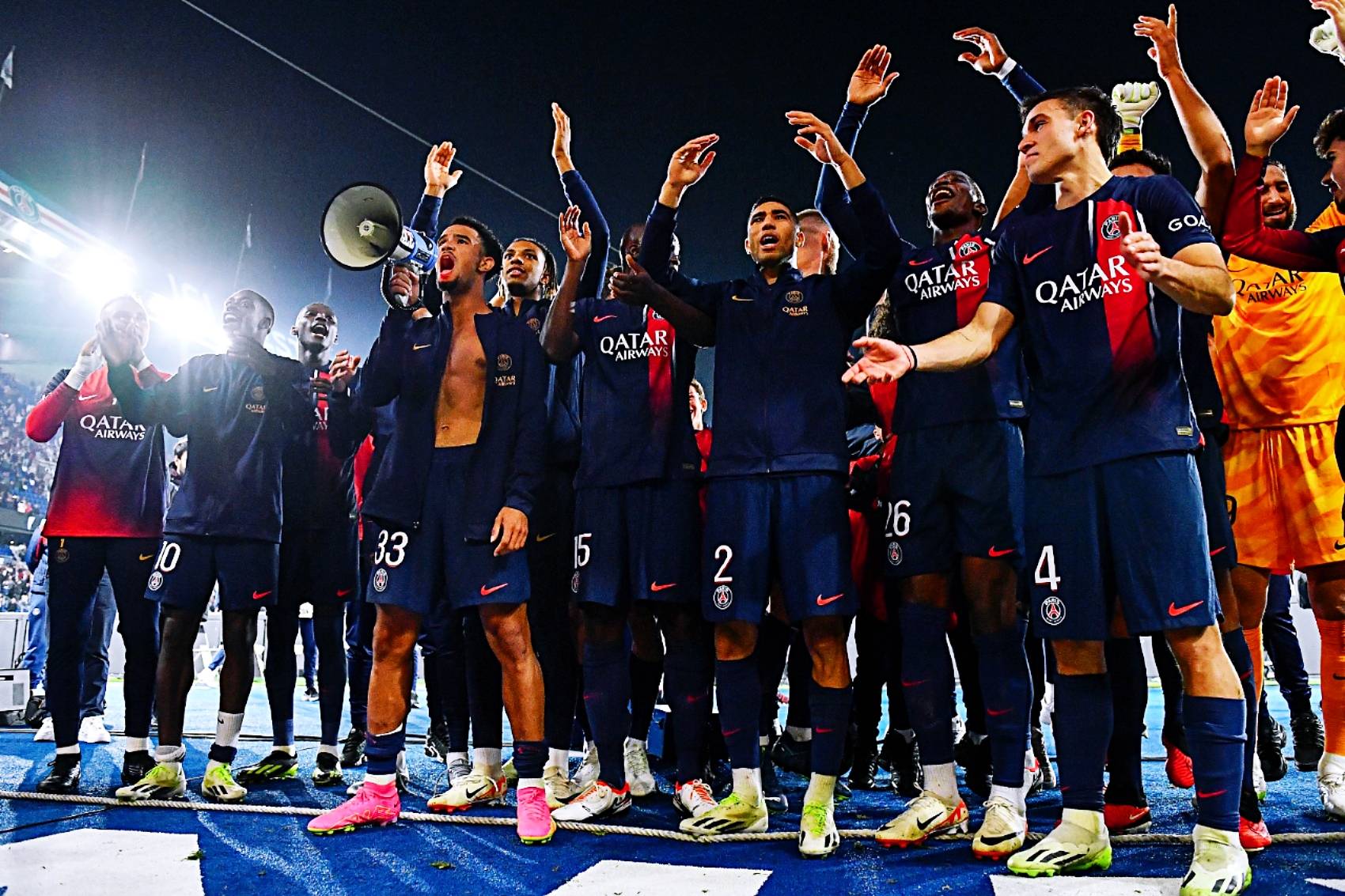 巴黎抢超拜仁，晋级欧冠四强