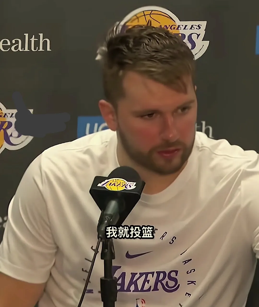 关于火箭无伤在身,湖人客场轻取胜利的信息 关于火箭无伤在身,湖人客场轻取胜利的信息