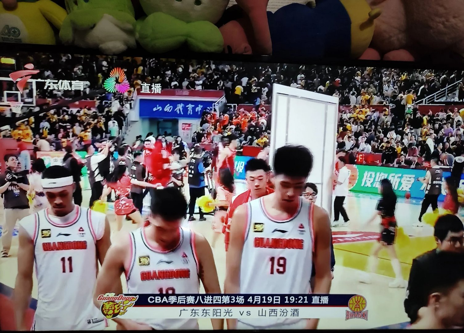 CBA联赛总决赛战罢,广东宏远队横扫辽宁宏运队夺得冠军的简单介绍 CBA联赛总决赛战罢,广东宏远队横扫辽宁宏运队夺得冠军的简单介绍