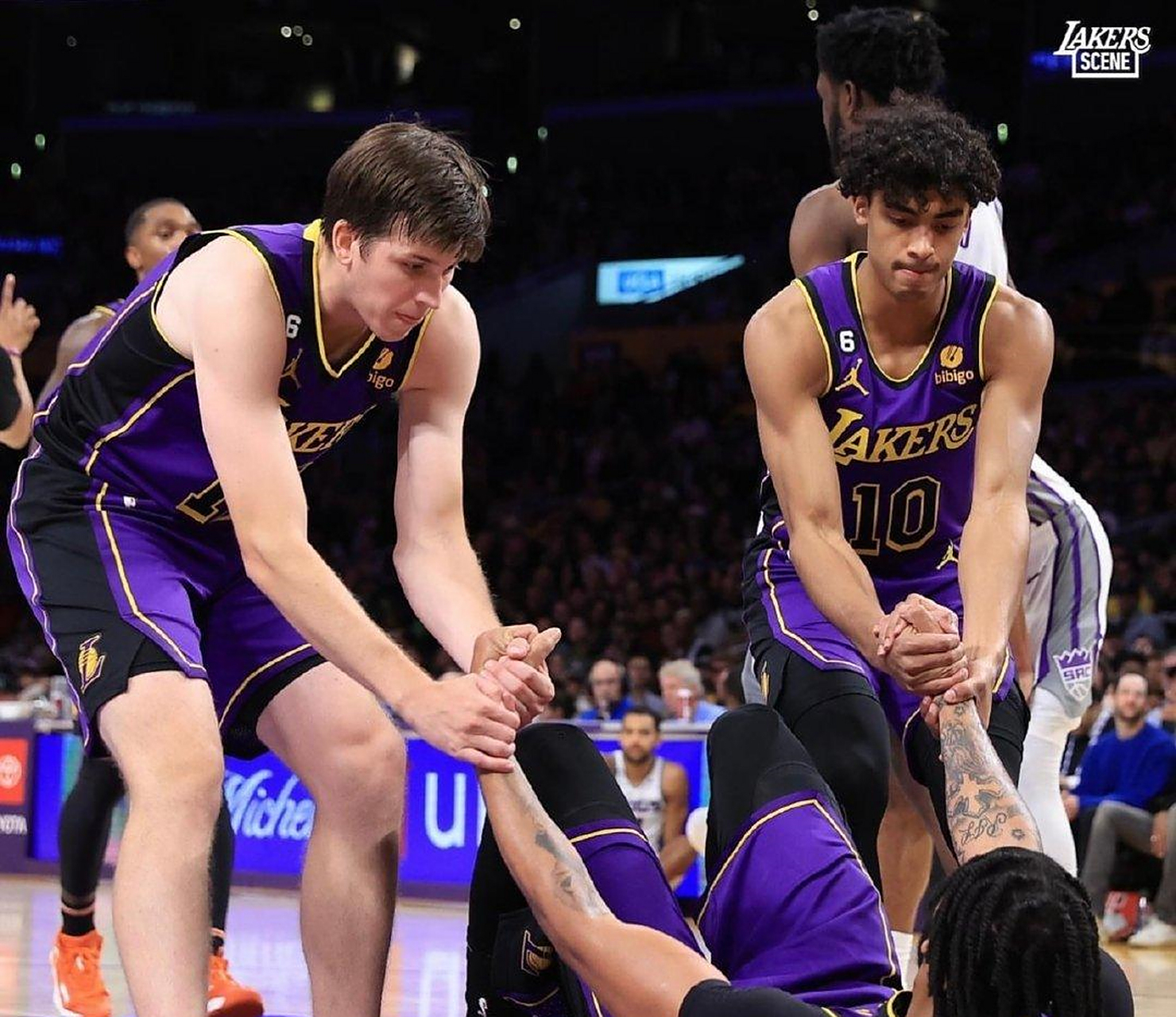 湖人击败篮网追平季后赛