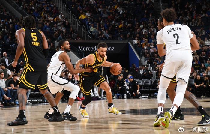 篮网队擒下雷霆取得连胜