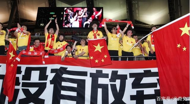 中国男足备战世预赛：里皮时代拼搏精神继续延续