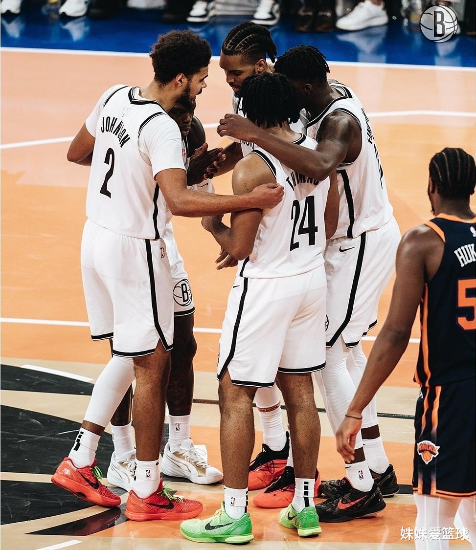 黄蜂不敌篮网,沃克表现不俗杰特轰下20+,全队团结协作迎来团单词 黄蜂不敌篮网,沃克表现不俗杰特轰下20+,全队团结协作迎来团单词