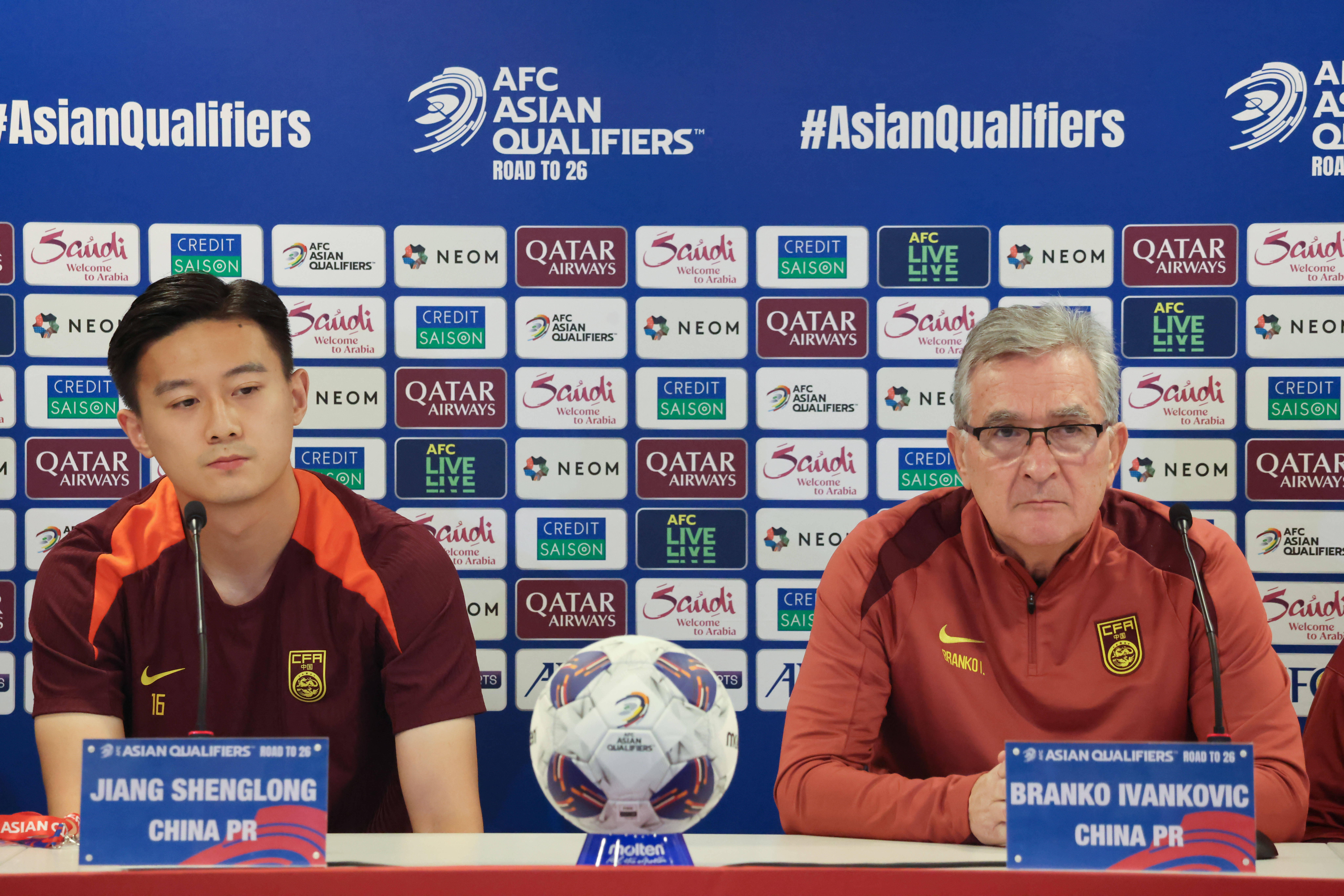 国足主帅李铁：集训备战亚洲杯，目标是打出精彩比赛的简单介绍